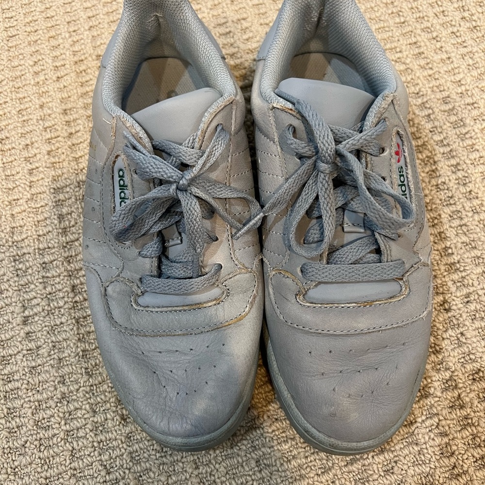 Yeezy powerphase